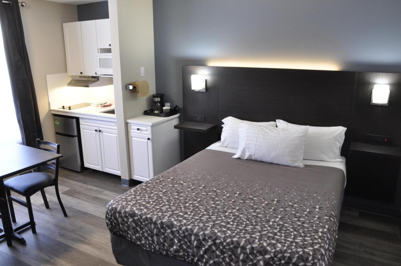 Hotel Moonlight And Sudbury