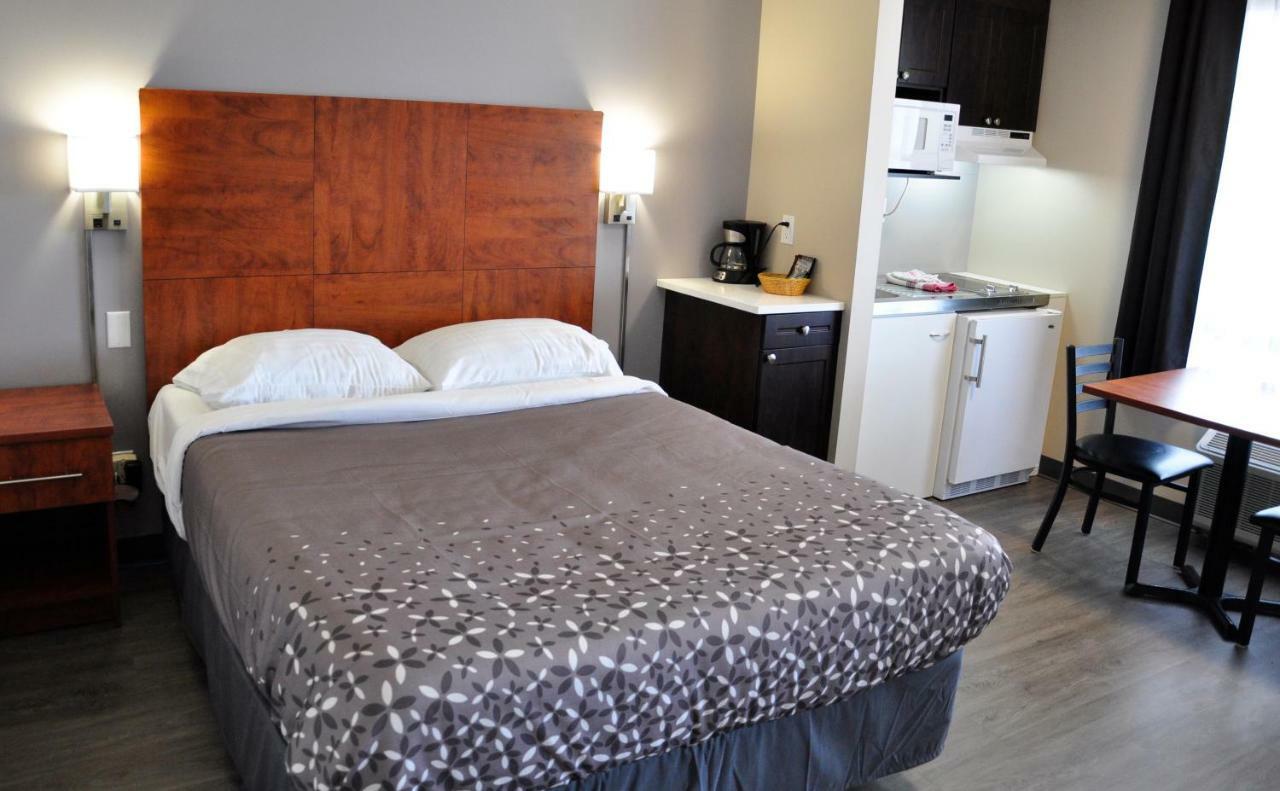 Hotel Moonlight And Sudbury
